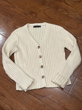 Final Touch Cream Ribbed V-Neck Button-Up Cardigan